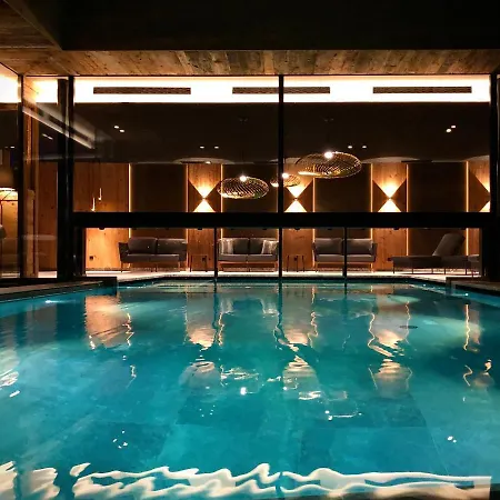 Niblea Hotel