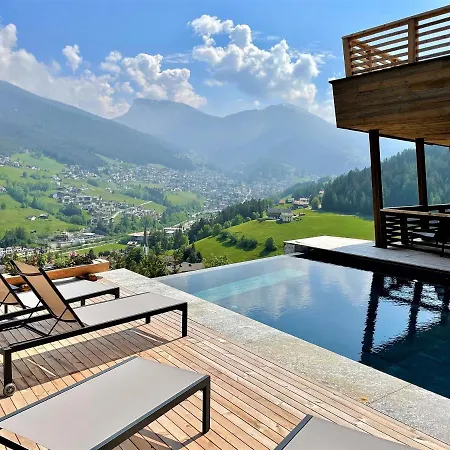 Hotel Niblea Dolomites 4*