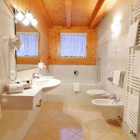 Niblea Hotel 4*